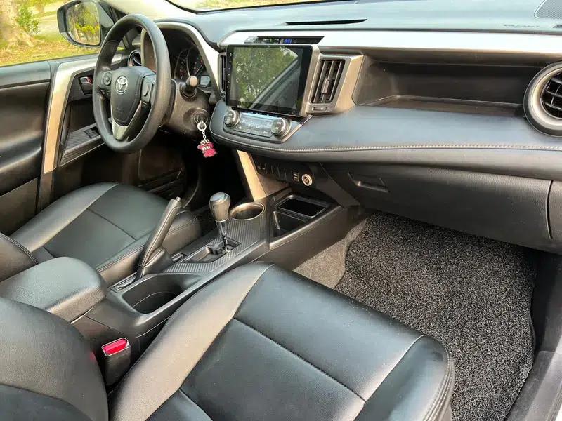 2015 RAV4 2.0L CVT 2WD Fashion Edition — миниатюра 14