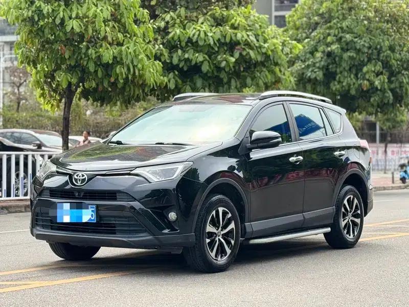 2016 RAV4 2.0L CVT 2WD Fashion Edition — миниатюра 1