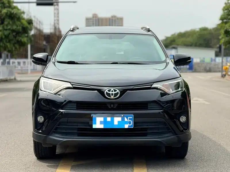 2016 RAV4 2.0L CVT 2WD Fashion Edition — миниатюра 2