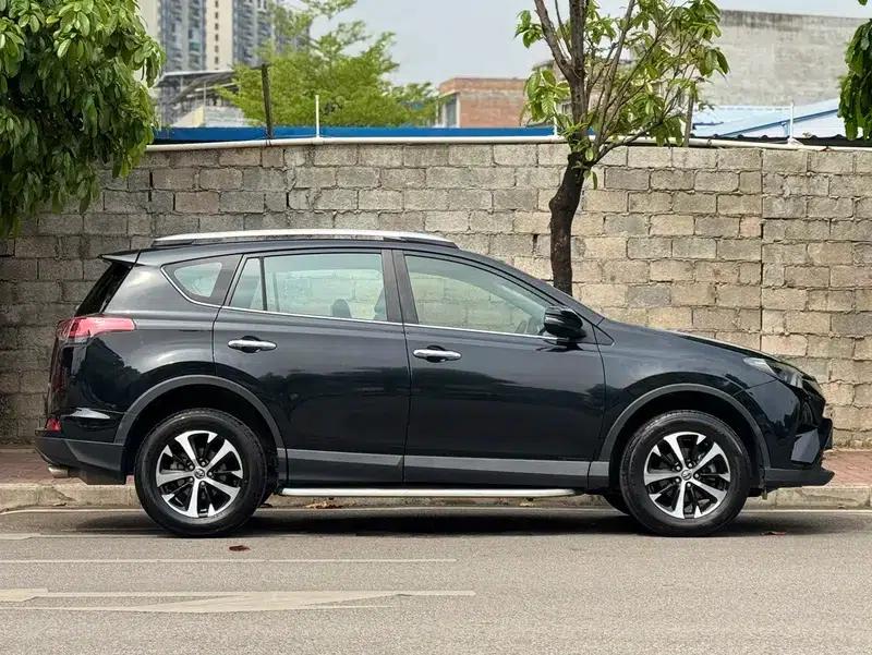 2016 RAV4 2.0L CVT 2WD Fashion Edition — миниатюра 6