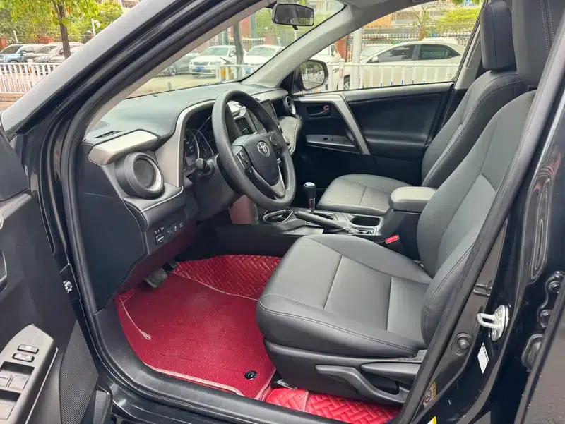 2016 RAV4 2.0L CVT 2WD Fashion Edition — миниатюра 8
