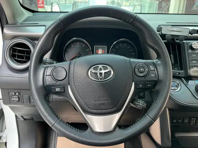2016 RAV4 2.5L Automatic 4WD Elite Edition — миниатюра 15