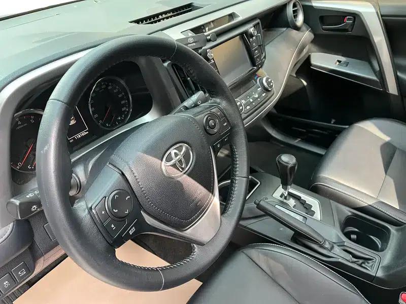 2016 RAV4 2.5L Automatic 4WD Elite Edition — миниатюра 16