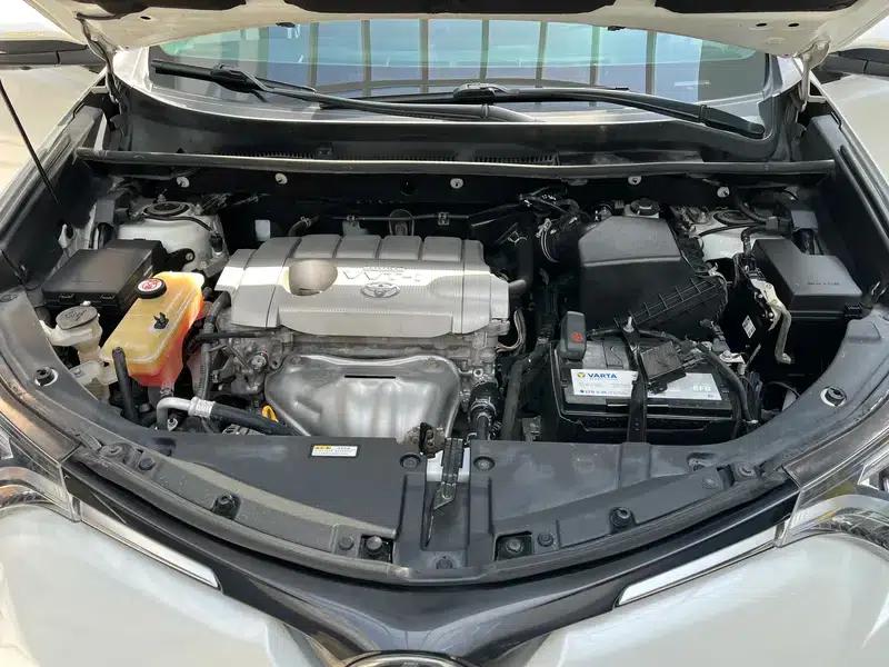 2016 RAV4 2.5L Automatic 4WD Elite Edition — миниатюра 9
