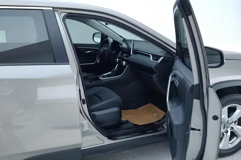 2022 RAV4 2.0L CVT 2WD Fashion Plus Edition — миниатюра 16