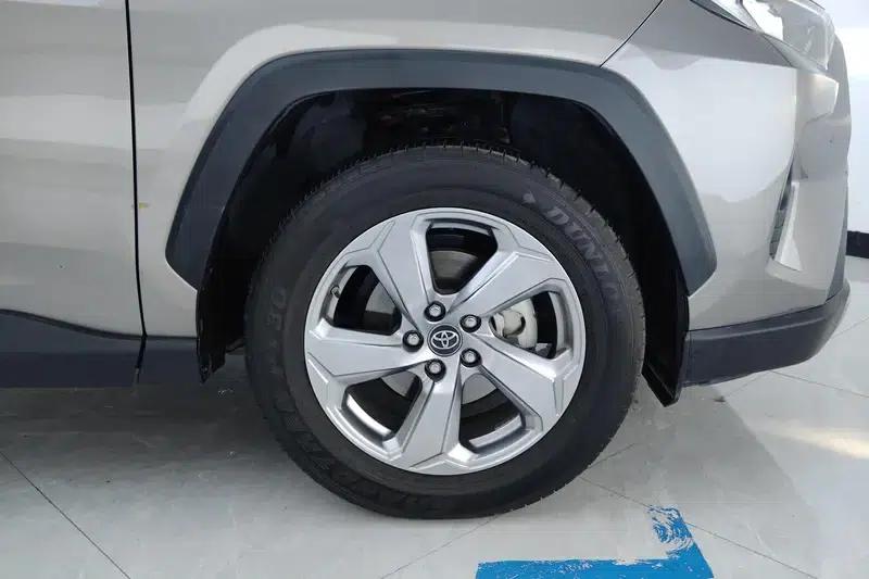2022 RAV4 2.0L CVT 2WD Fashion Plus Edition — миниатюра 10