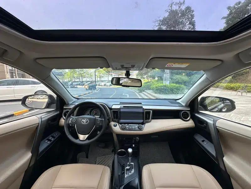 2013 RAV4 2.5L Automatic 4WD Elite Edition — миниатюра 13