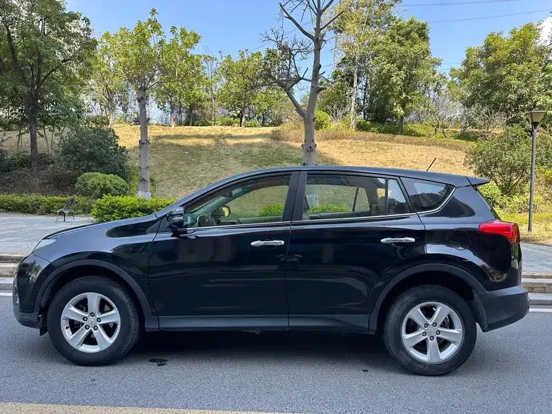 2013 RAV4 2.5L Automatic 4WD Elite Edition — миниатюра 4