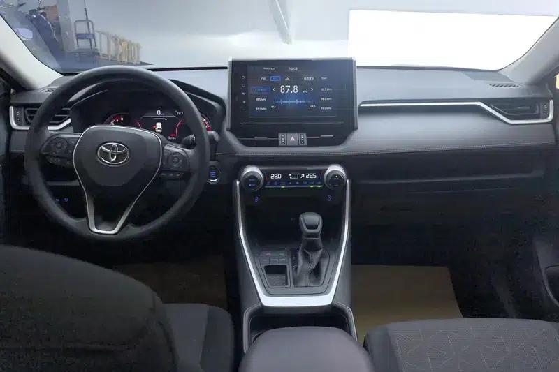 RAV4 2020 2.0L CVT 2WD Fashion Edition — миниатюра 13