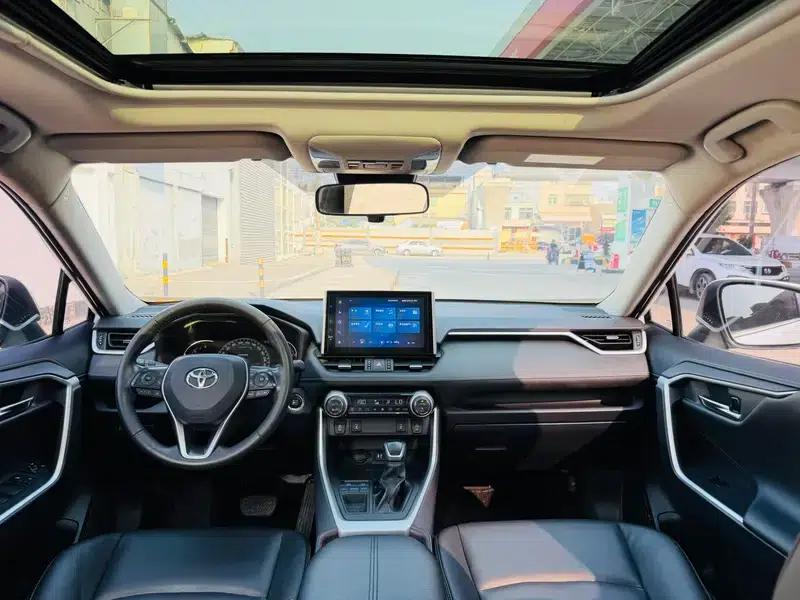 2022 RAV4 2.0L CVT 4WD Fashion Plus Edition — миниатюра 11