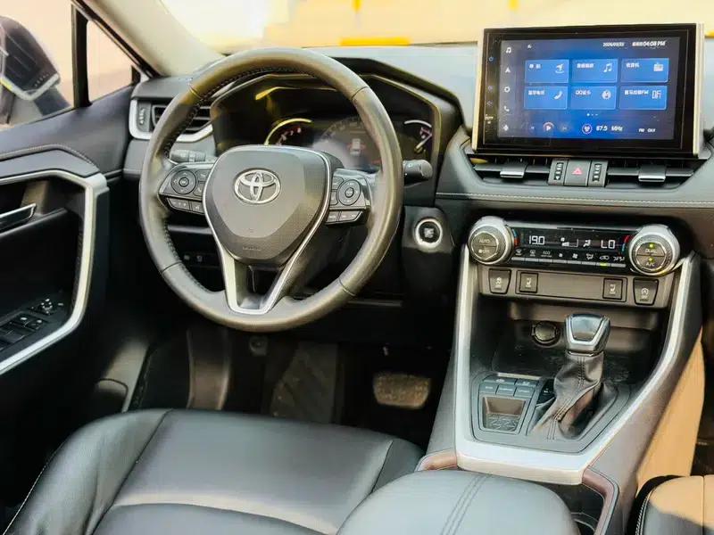 2022 RAV4 2.0L CVT 4WD Fashion Plus Edition — миниатюра 14