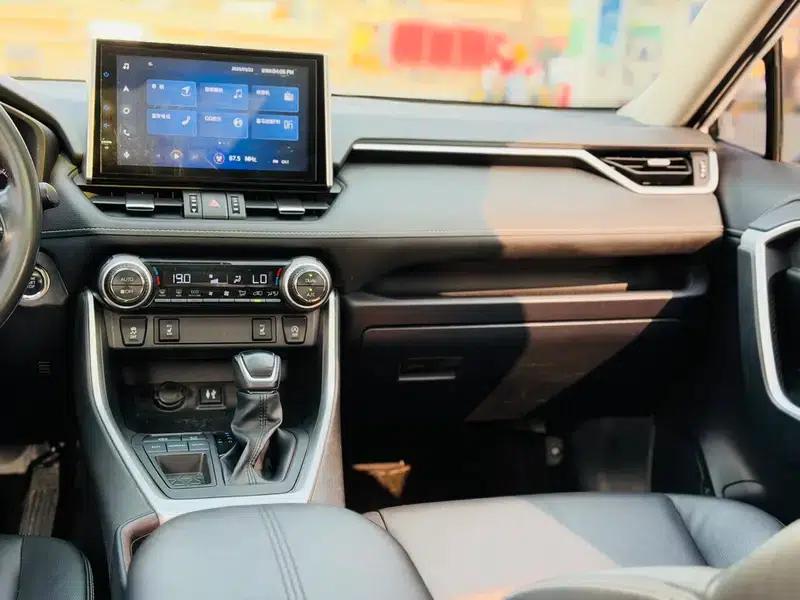 2022 RAV4 2.0L CVT 4WD Fashion Plus Edition — миниатюра 8