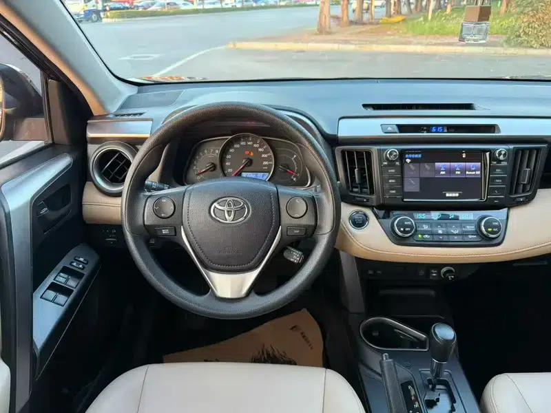 2016 RAV4 2.0L CVT 2WD Fashion Edition — миниатюра 7