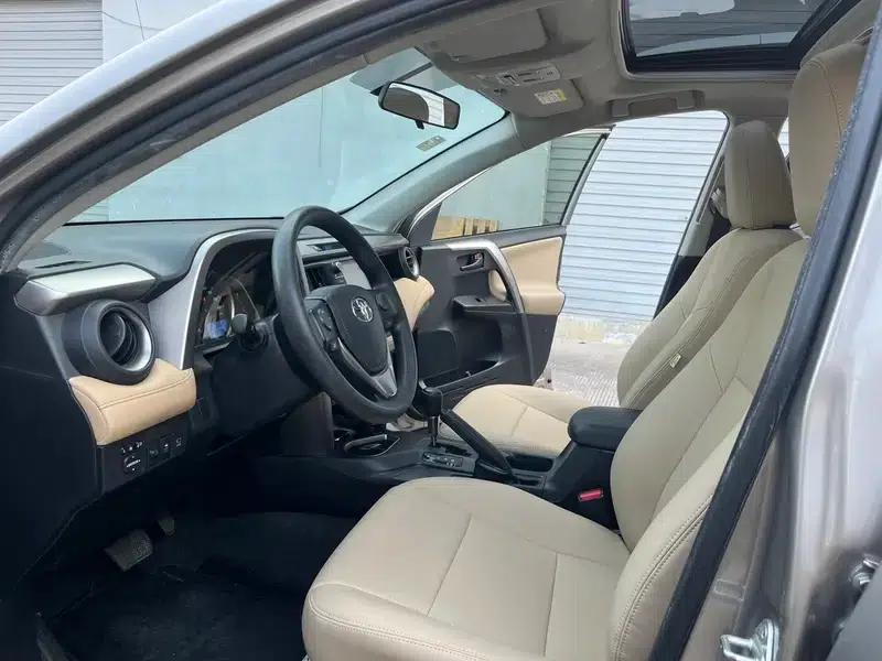 2016 RAV4 2.0L CVT 2WD Fashion Edition — миниатюра 9