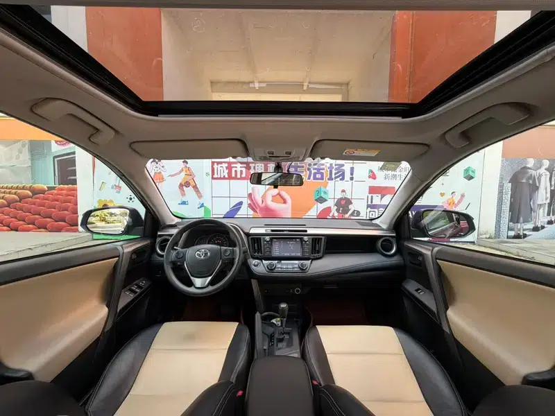 2018 RAV4 2.0L CVT 2WD Fashion X Edition — миниатюра 12