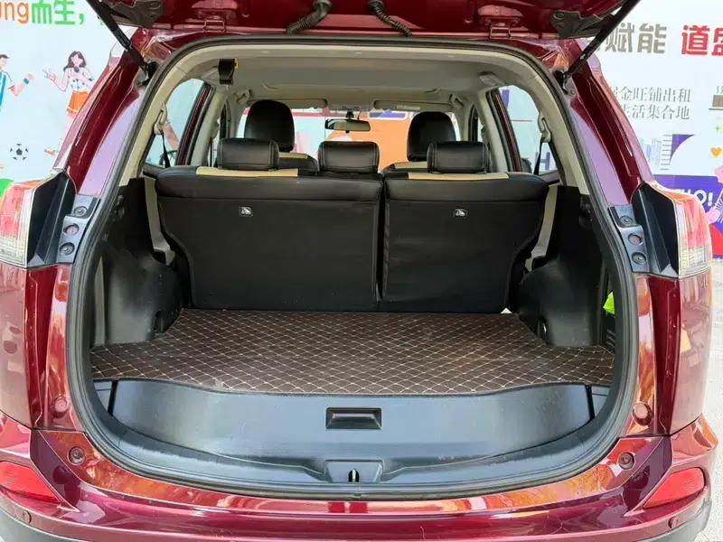 2018 RAV4 2.0L CVT 2WD Fashion X Edition — миниатюра 15