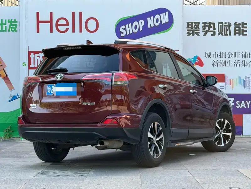 2018 RAV4 2.0L CVT 2WD Fashion X Edition — миниатюра 6