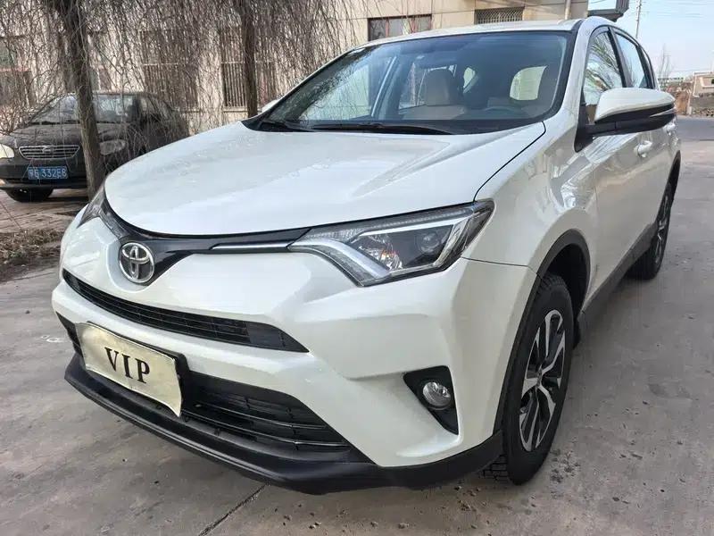 2018 RAV4 2.0L CVT 2WD Fashion X Edition — миниатюра 1