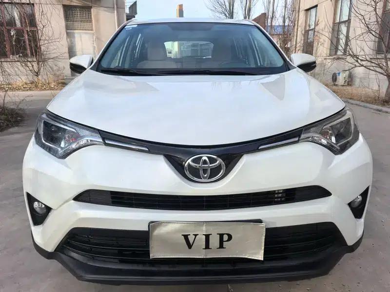 2018 RAV4 2.0L CVT 2WD Fashion X Edition — миниатюра 2