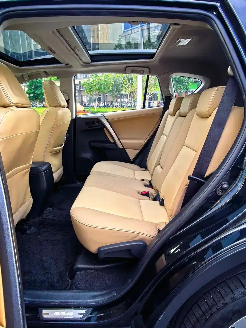 2015 RAV4 2.5L Automatic 4WD Luxury Edition — миниатюра 17
