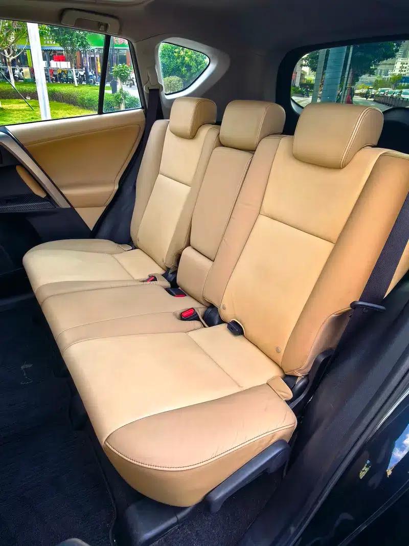 2015 RAV4 2.5L Automatic 4WD Luxury Edition — миниатюра 29