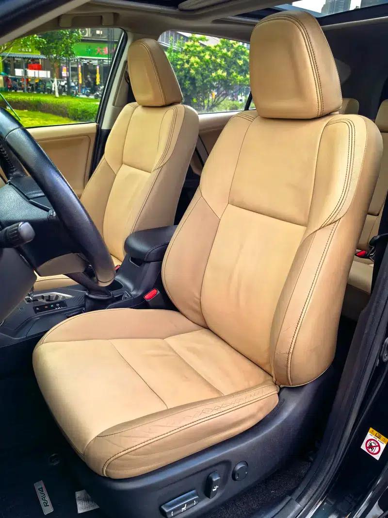 2015 RAV4 2.5L Automatic 4WD Luxury Edition — миниатюра 32