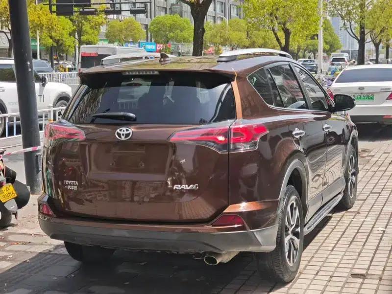 2016 RAV4 2.0L CVT 2WD Fashion Edition — миниатюра 6