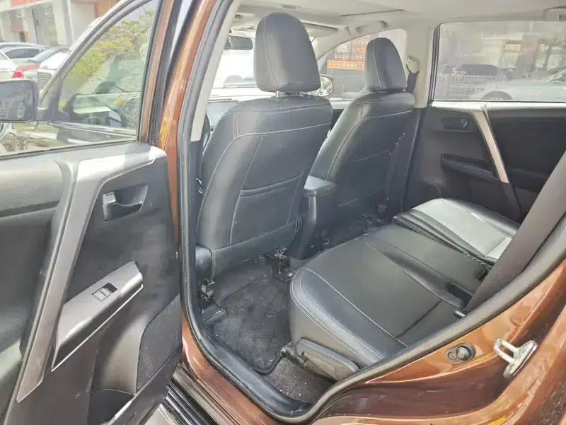 2016 RAV4 2.0L CVT 2WD Fashion Edition — миниатюра 9