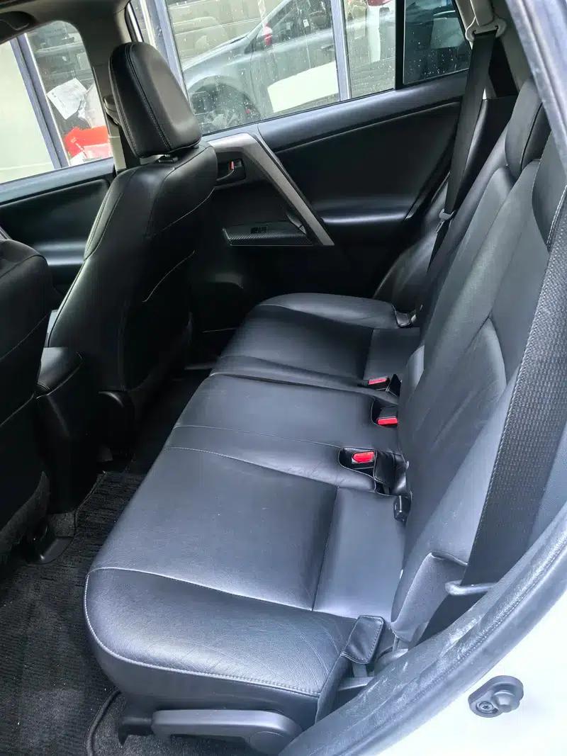 2013 RAV4 2.5L Automatic 4WD Elite Edition — миниатюра 9
