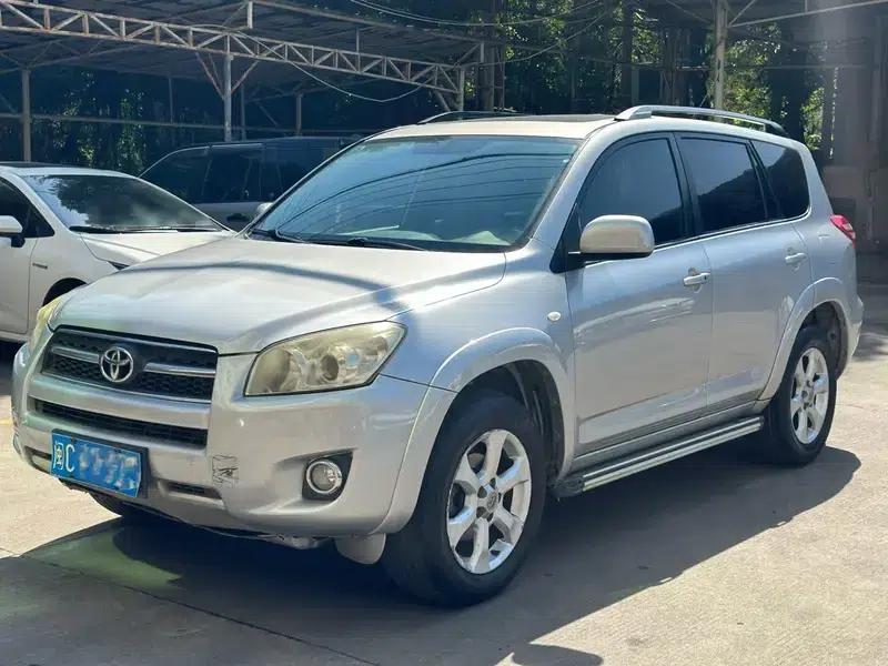 2011 RAV4 2.4L Automatic 4WD Ultimate Navigation Edition — миниатюра 1