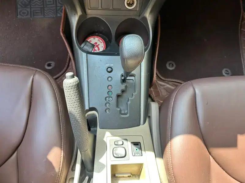 2011 RAV4 2.0L Automatic Classic Edition — миниатюра 11
