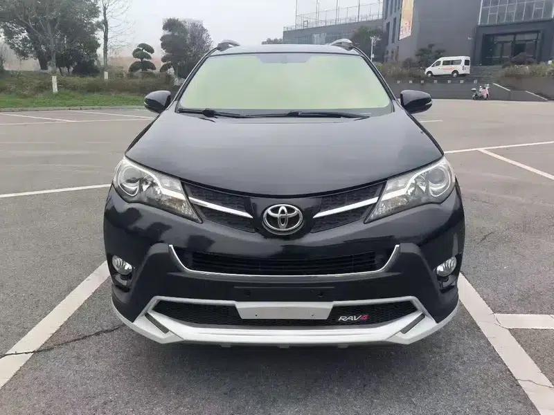 2013 RAV4 2.0L CVT 2WD Urban Edition — миниатюра 2