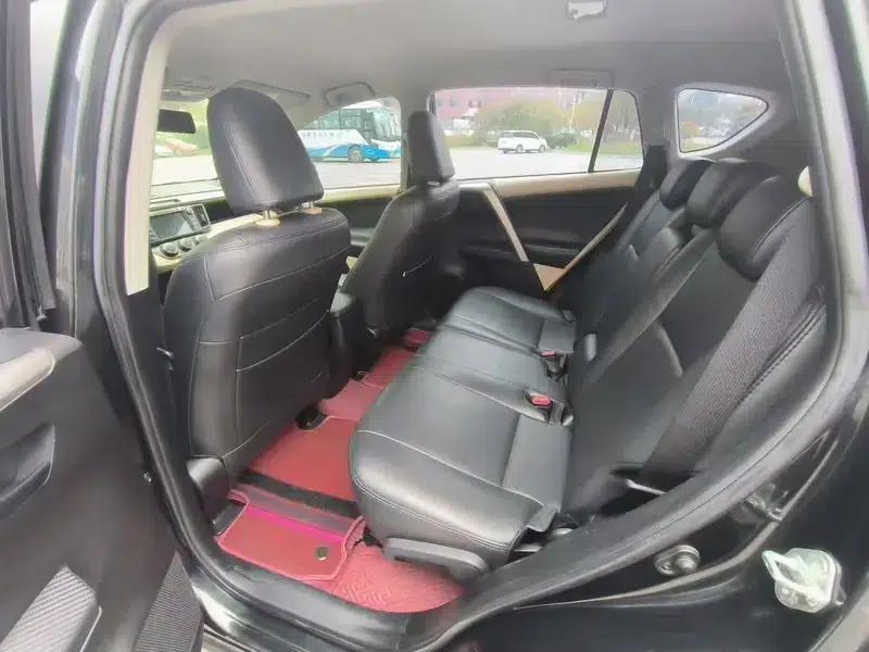 2013 RAV4 2.0L CVT 2WD Urban Edition — миниатюра 9