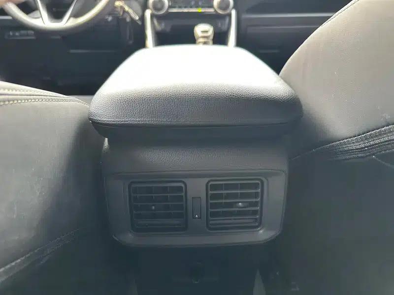 2021 Toyota RAV4 2.0L CVT 2WD Urban Edition — миниатюра 7