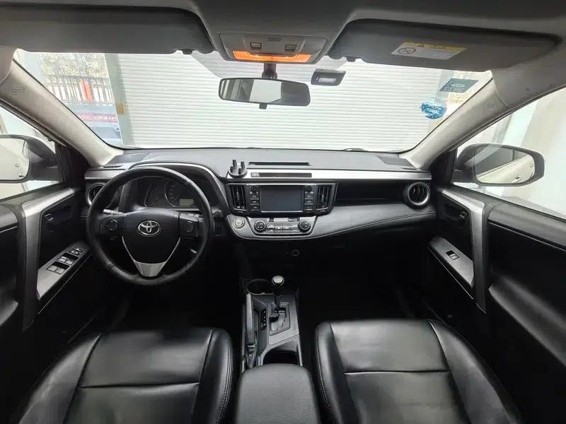 2016 RAV4 2.0L CVT 2WD Fashion Edition — миниатюра 9