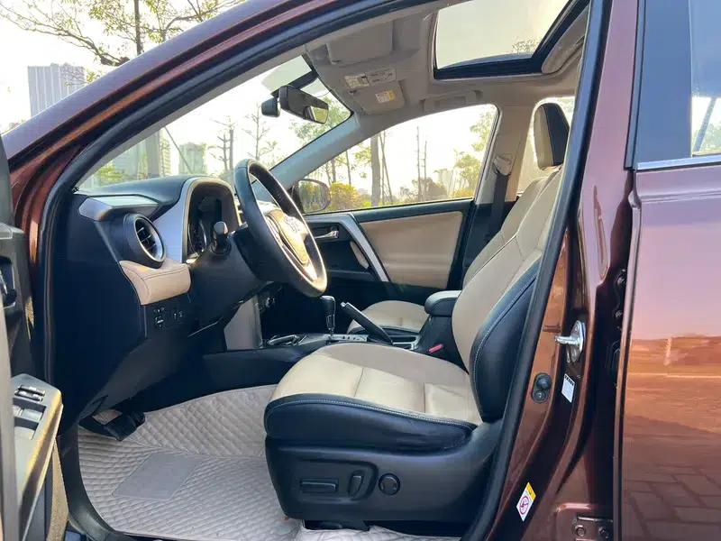 2016 RAV4 2.0L CVT 2WD Smart Edition — миниатюра 15