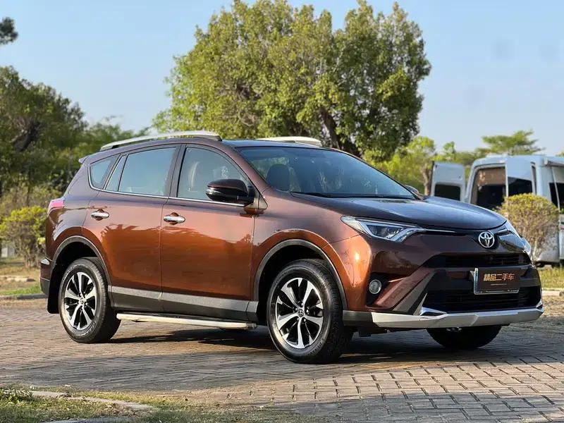 2016 RAV4 2.0L CVT 2WD Smart Edition — миниатюра 3