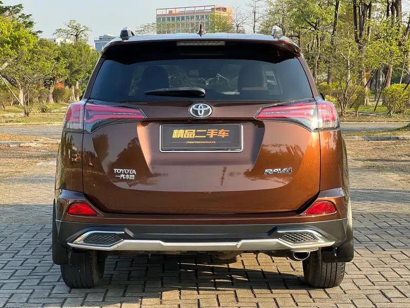 2016 RAV4 2.0L CVT 2WD Smart Edition — миниатюра 6