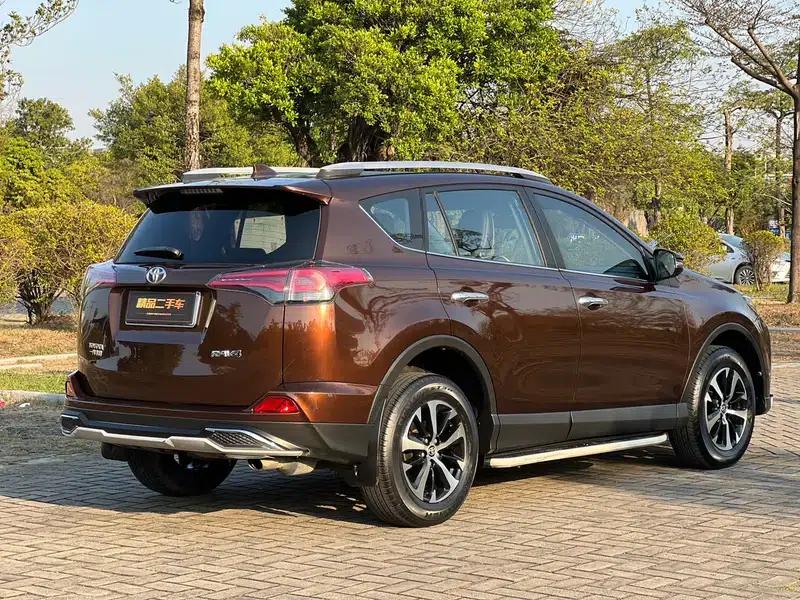 2016 RAV4 2.0L CVT 2WD Smart Edition — миниатюра 7