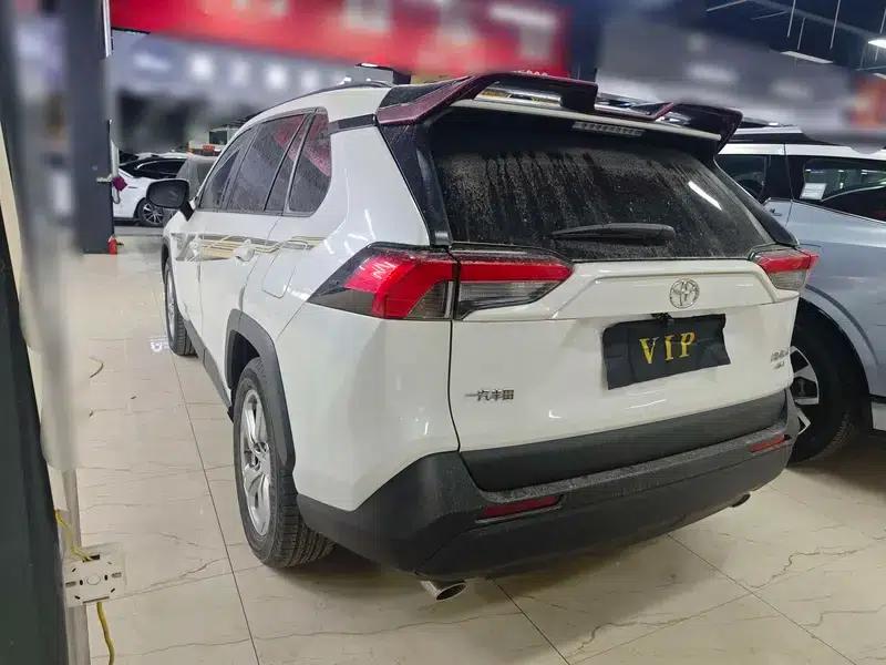 RAV4 2020 2.0L CVT 4WD Fashion Edition — миниатюра 4
