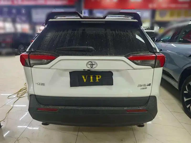 RAV4 2020 2.0L CVT 4WD Fashion Edition — миниатюра 5