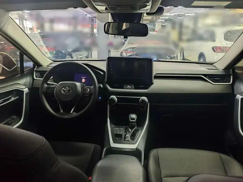 RAV4 2020 2.0L CVT 4WD Fashion Edition — миниатюра 9