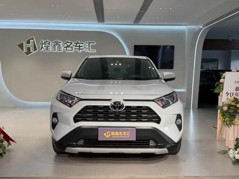 2022 Toyota RAV4 2.0L CVT 2WD Fashion Edition — миниатюра 2