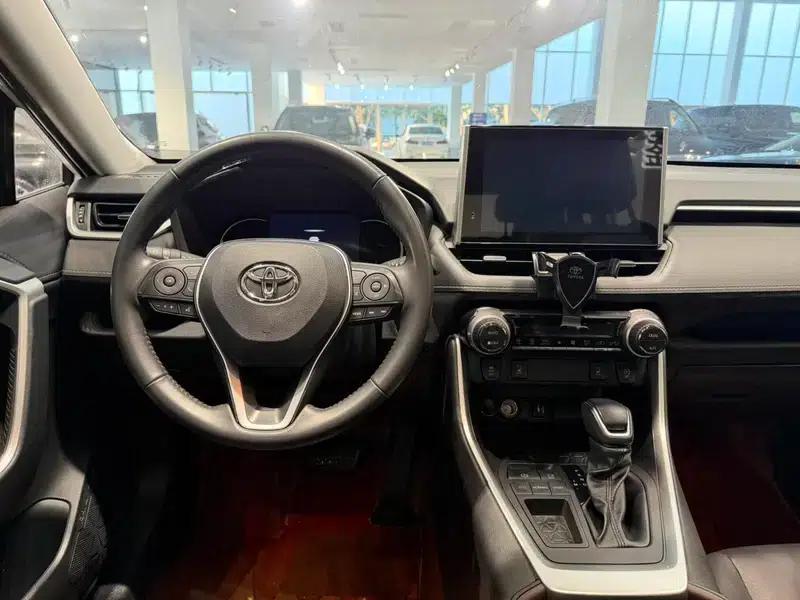 2022 Toyota RAV4 2.0L CVT 2WD Fashion Edition — миниатюра 12