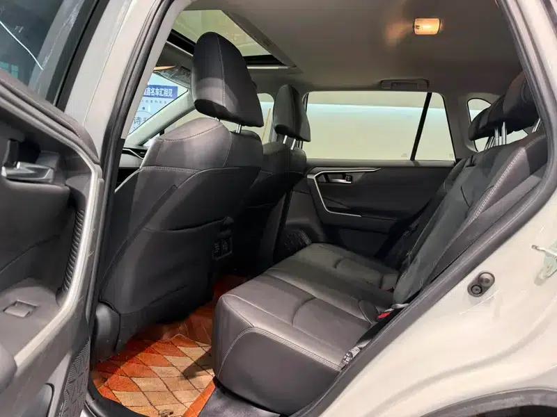 2022 Toyota RAV4 2.0L CVT 2WD Fashion Edition — миниатюра 15