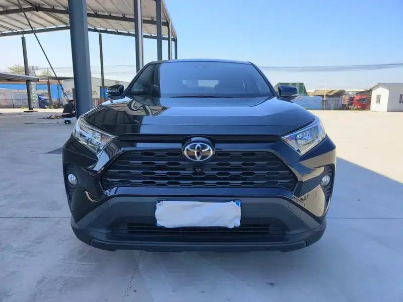 2021 Toyota RAV4 2.0L CVT 2WD Urban Edition — миниатюра 2