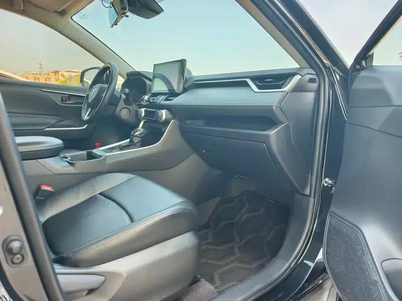 2021 Toyota RAV4 2.0L CVT 2WD Urban Edition — миниатюра 7