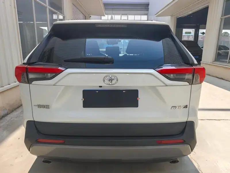 2021 RAV4 2.0L CVT 2WD Fashion Plus Edition — миниатюра 5