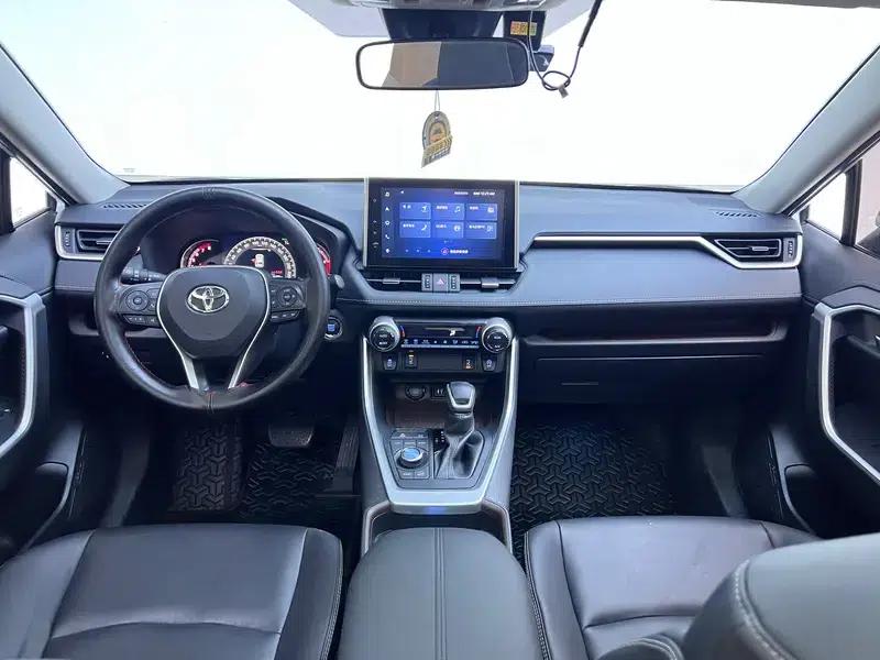 2021 RAV4 2.0L CVT 4WD Premium Edition — миниатюра 14