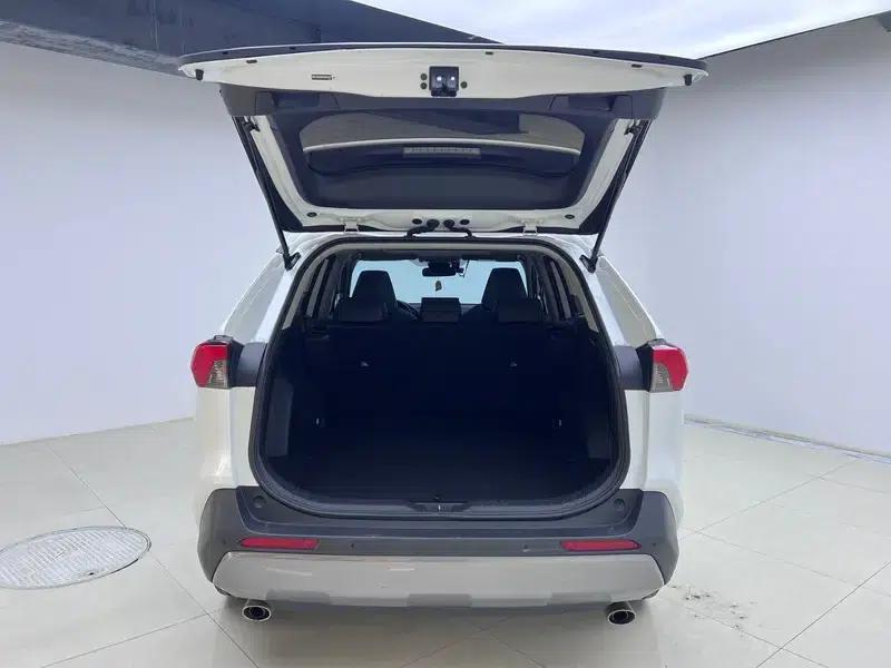 2021 RAV4 2.0L CVT 4WD Premium Edition — миниатюра 20